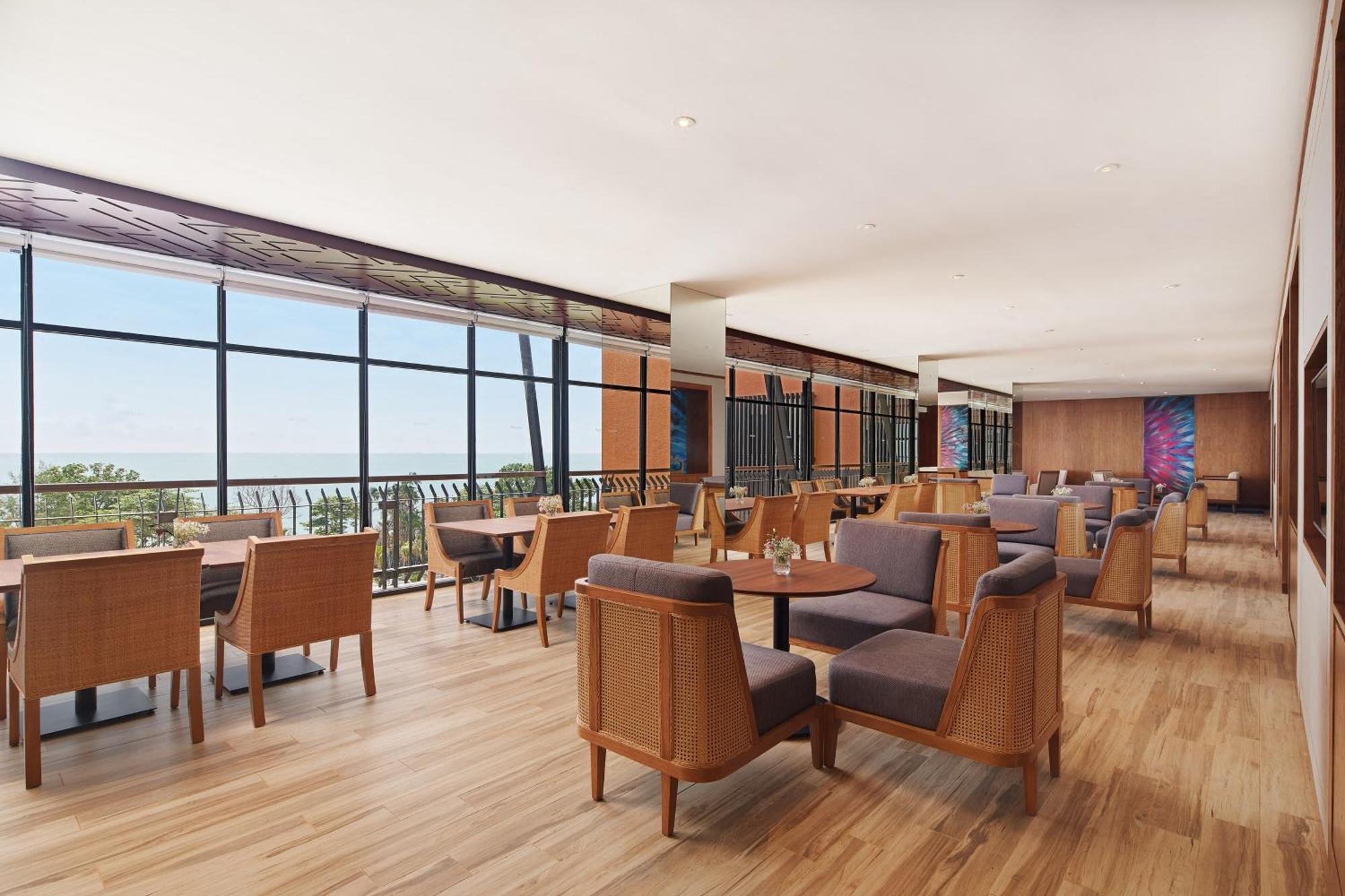 The Westin Desaru Coast Resort Екстериор снимка The Club at KLIA