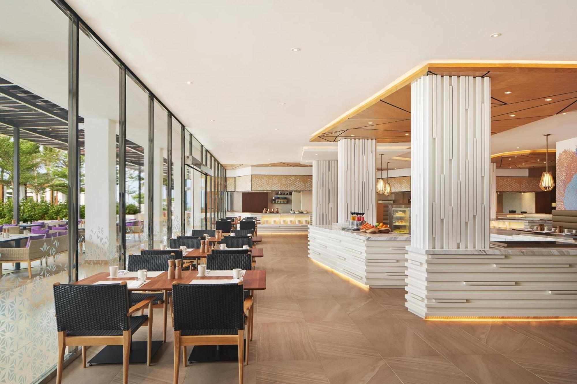 The Westin Desaru Coast Resort Екстериор снимка The restaurant