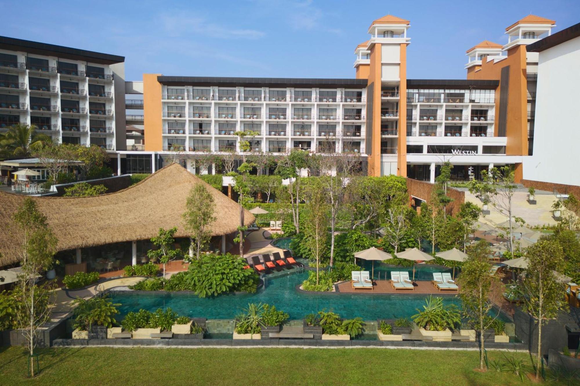 The Westin Desaru Coast Resort Екстериор снимка The hotel's main building